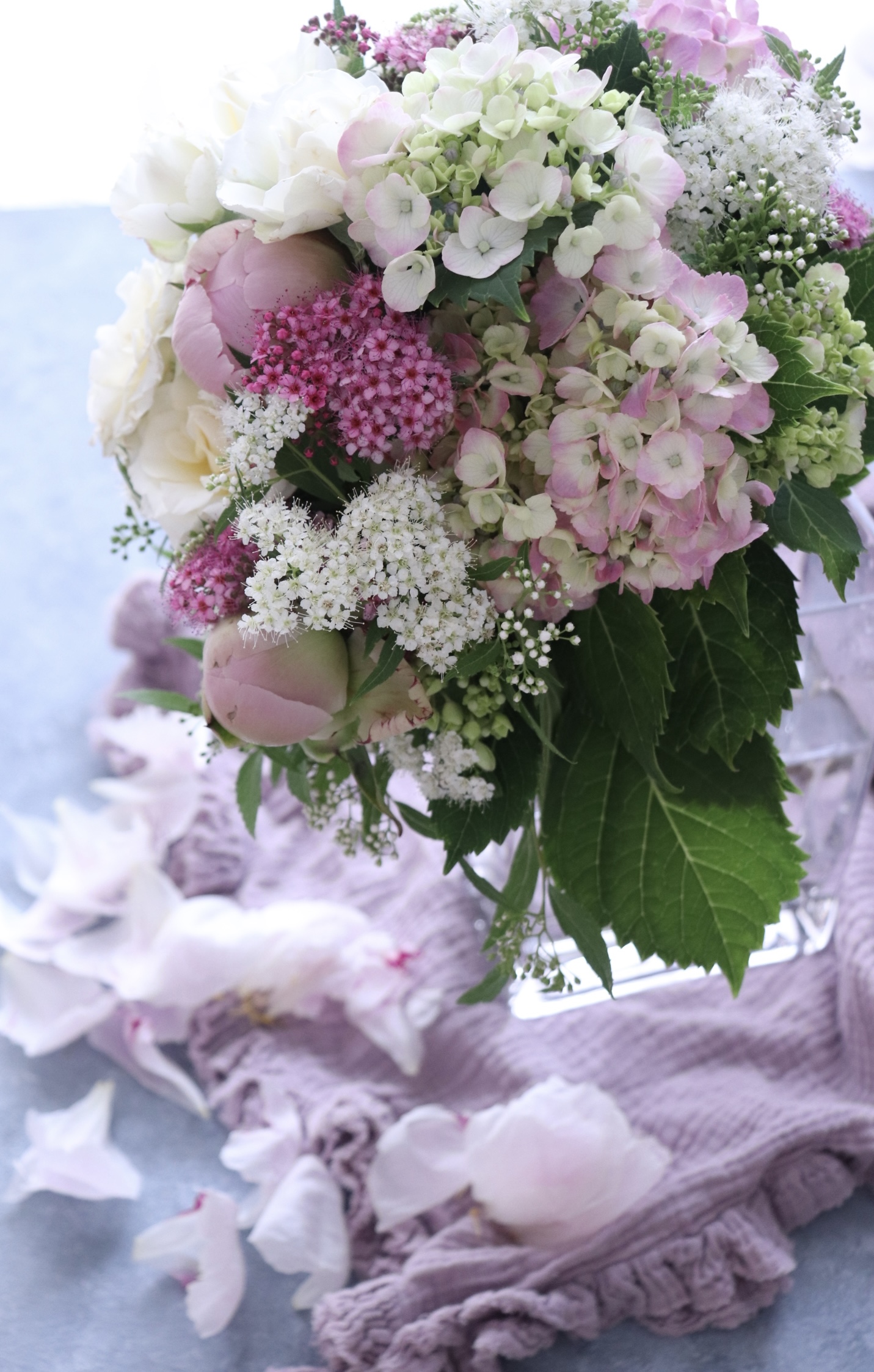 ピヴォアンローズが手がける芍薬のフローラルアート